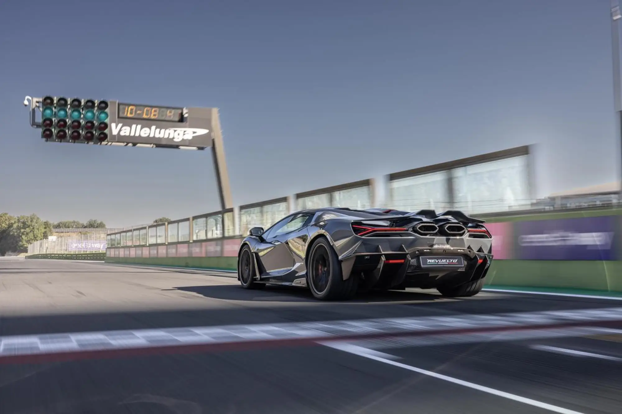 Lamborghini Revuelto 2023 - 15