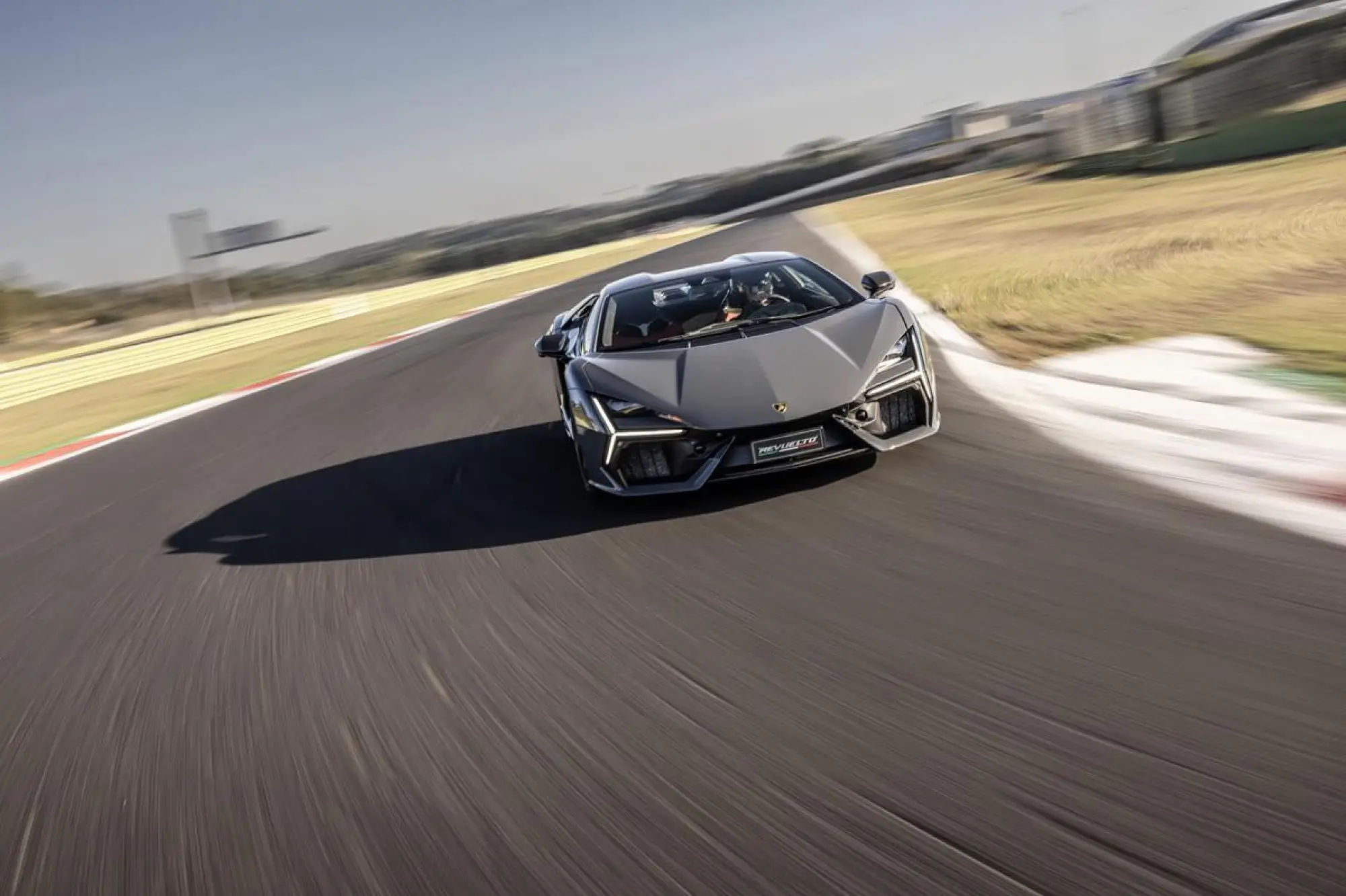 Lamborghini Revuelto 2023 - 18
