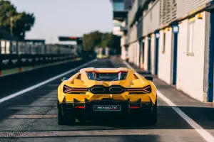 Lamborghini Revuelto 2023 - 20