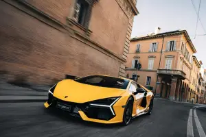 Lamborghini Revuelto 2023 - 24