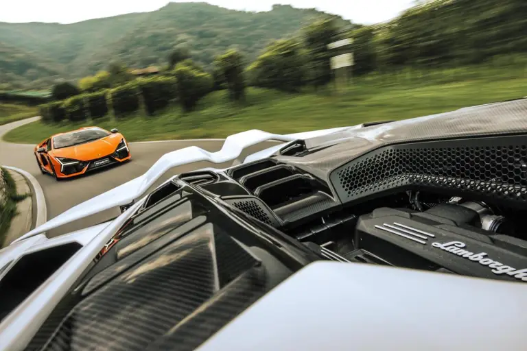 Lamborghini Revuelto 2023 - 5