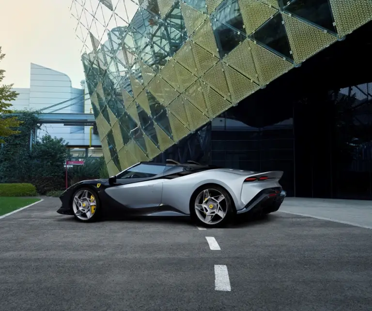 Ferrari SP-8 - 1
