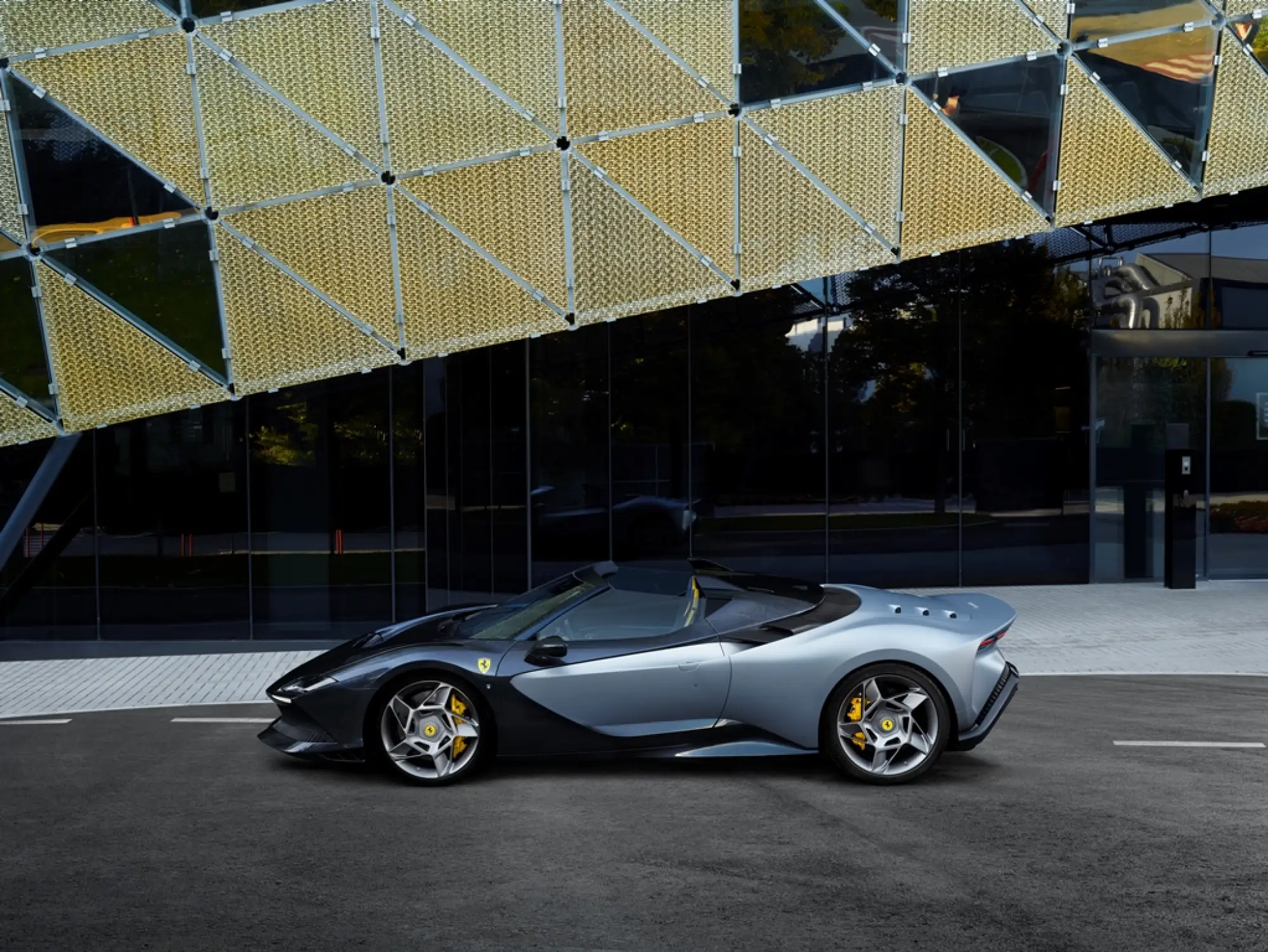 Ferrari SP-8 - 3