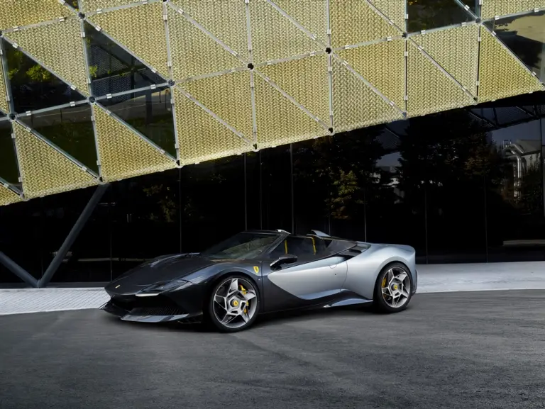 Ferrari SP-8 - 4