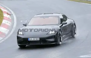 Porsche Taycan 2024 - Foto spia 25-10-2023 - 2