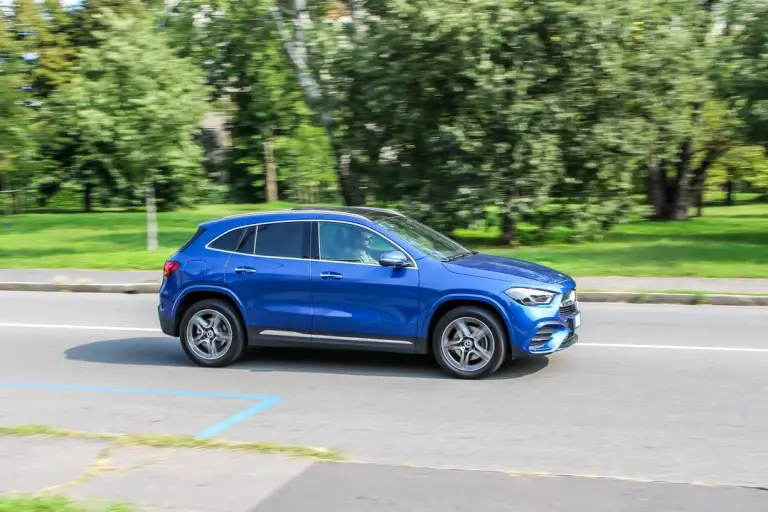 Mercedes-Benz GLA 250 e - 19