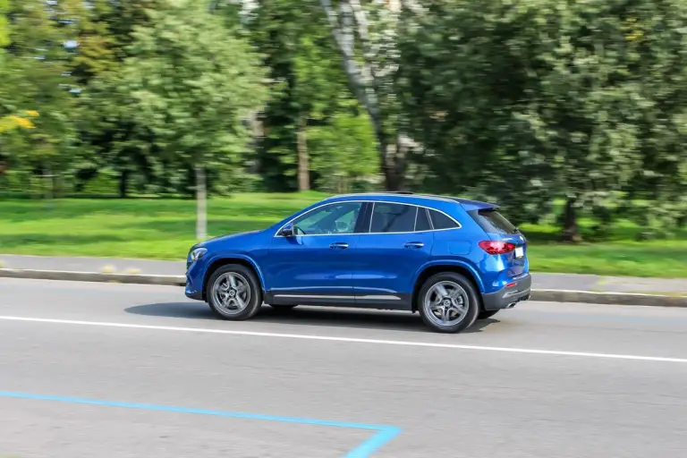 Mercedes-Benz GLA 250 e - 21