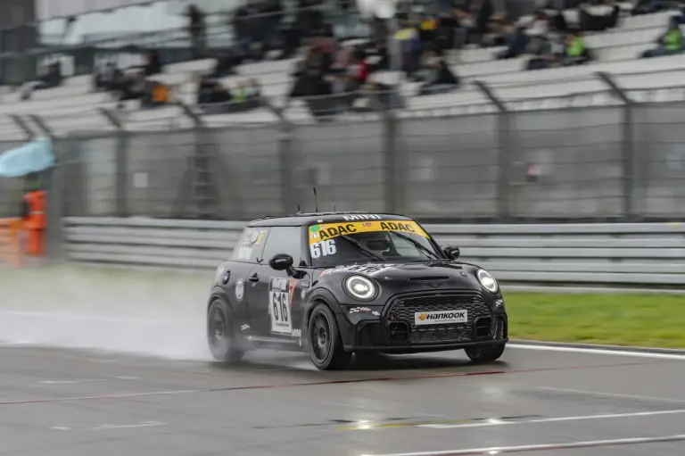 Mini John Cooper Works Edition by Bulldog Racing - 10
