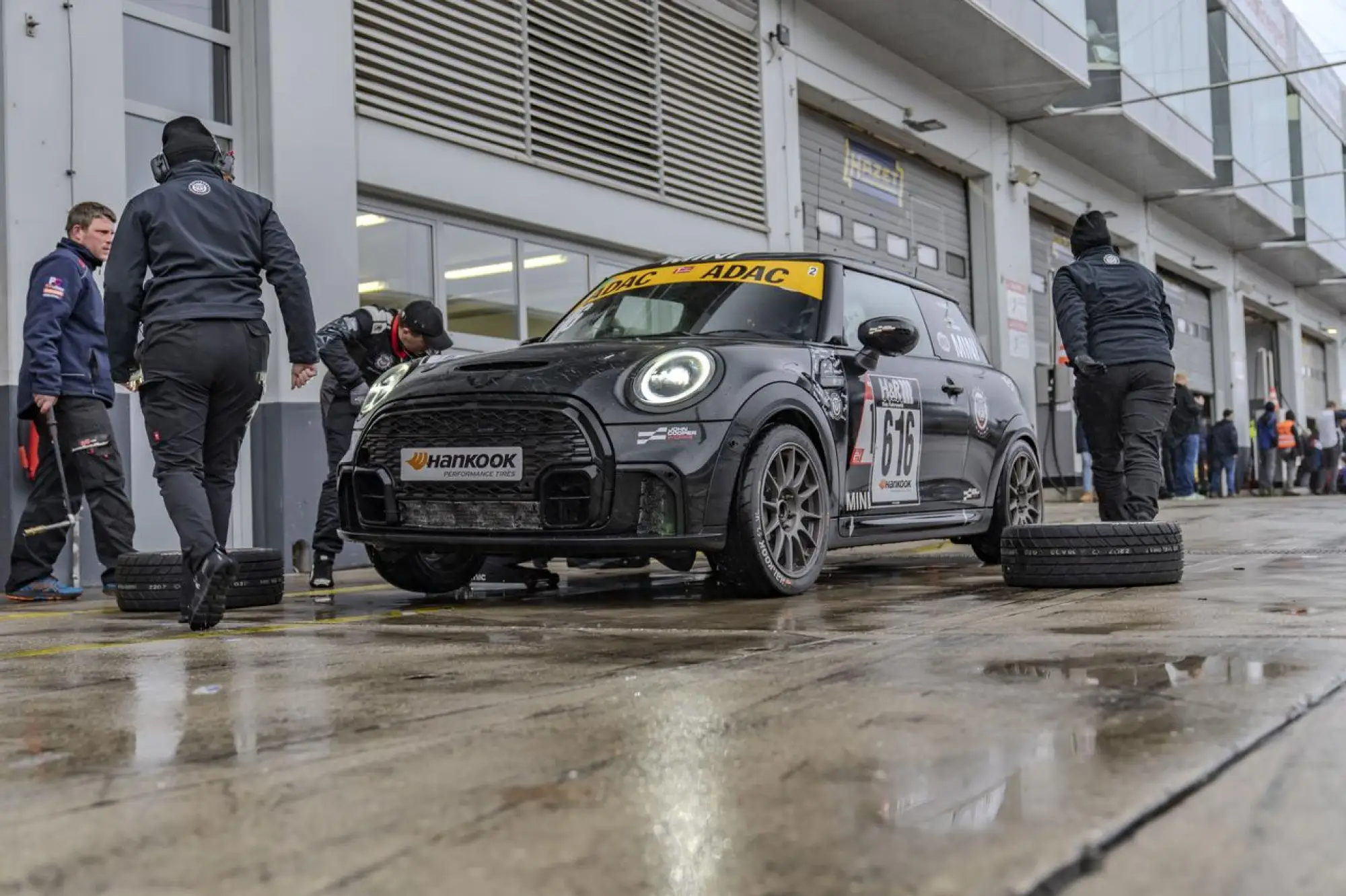 Mini John Cooper Works Edition by Bulldog Racing - 24