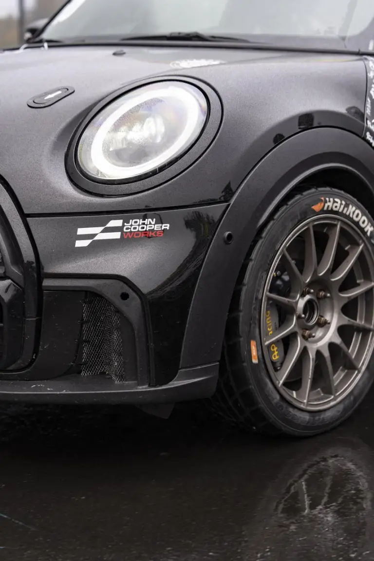 Mini John Cooper Works Edition by Bulldog Racing - 18