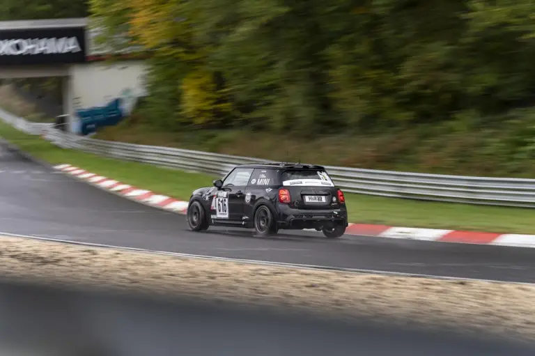 Mini John Cooper Works Edition by Bulldog Racing - 8
