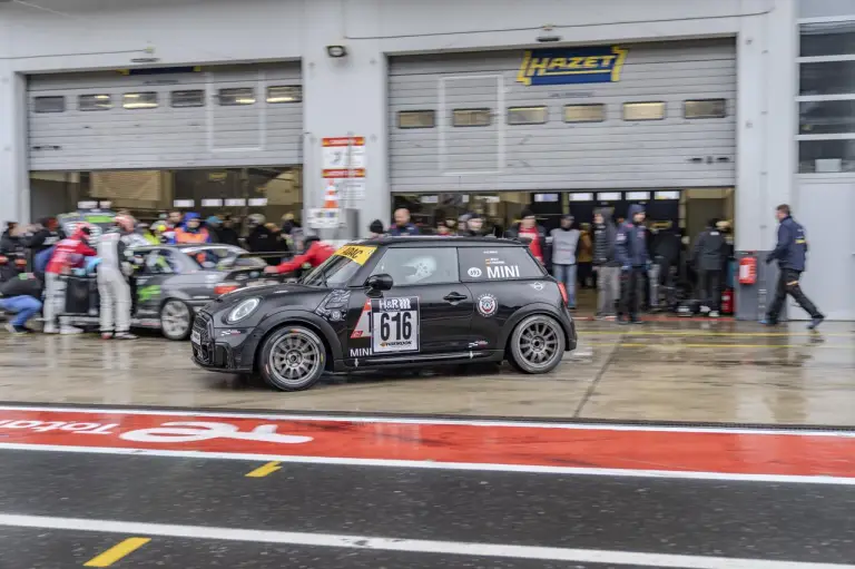 Mini John Cooper Works Edition by Bulldog Racing - 32