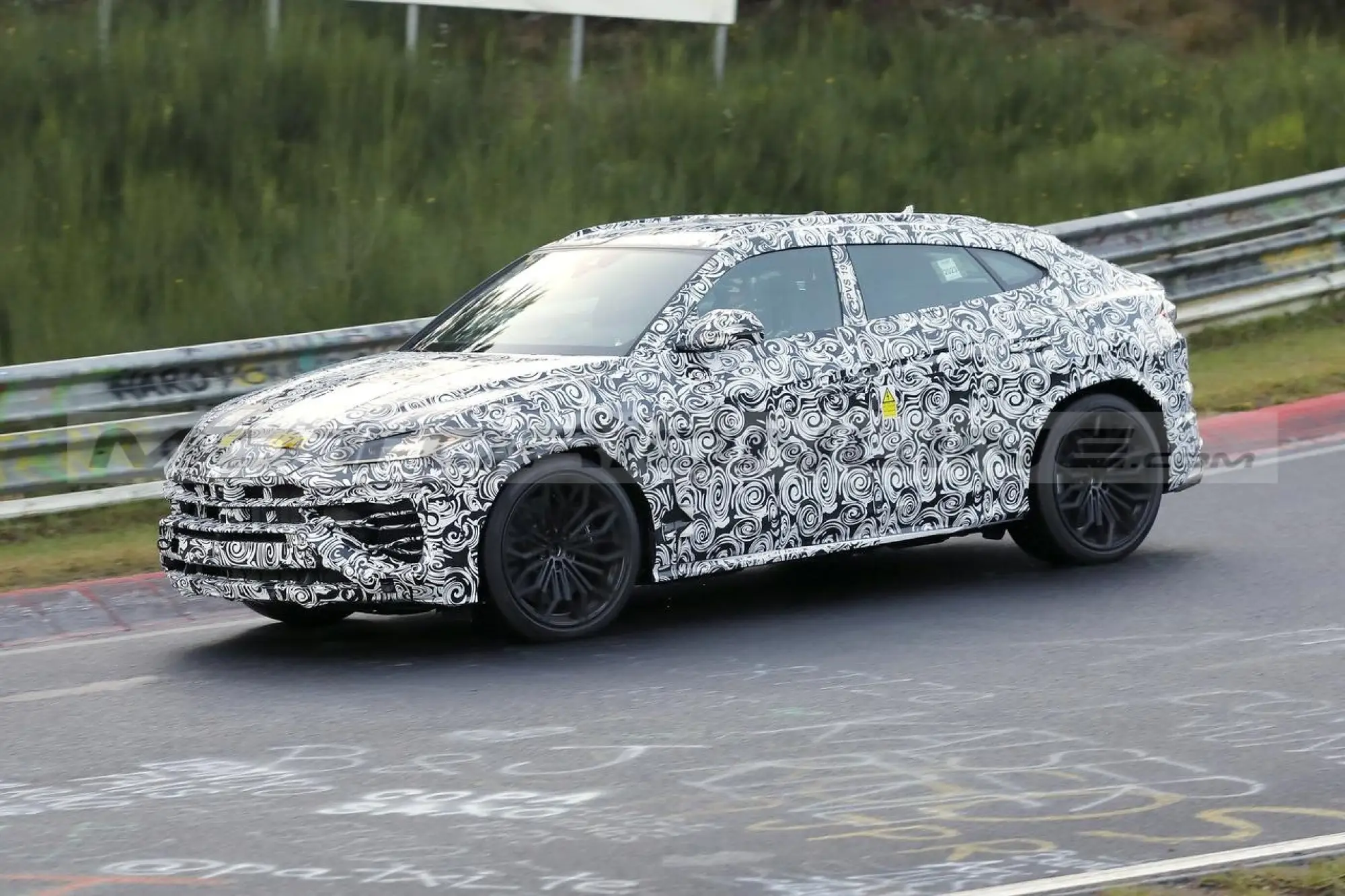 Lamborghini Urus PHEV - Foto Spia 02-11-2023 - 4