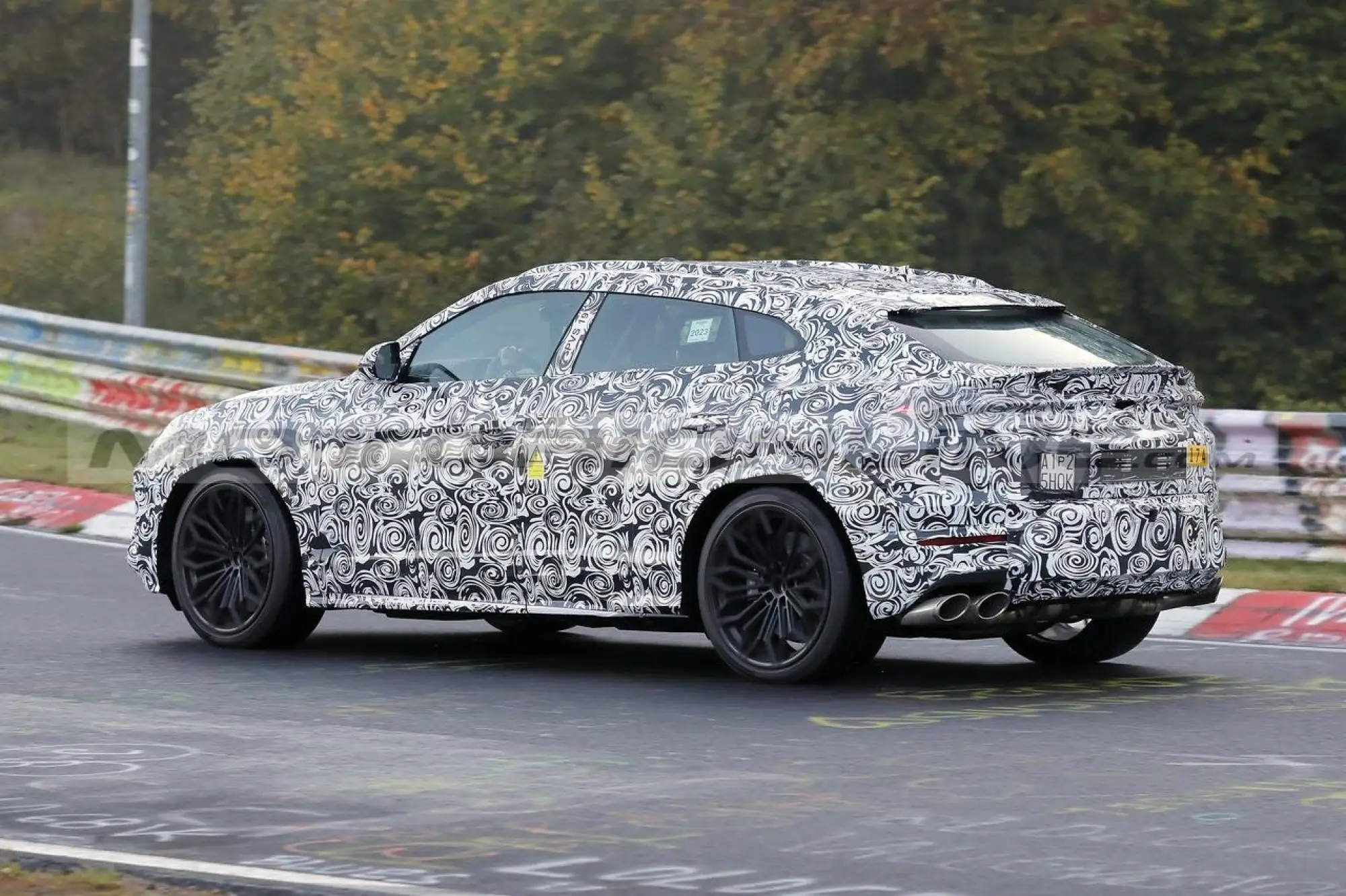 Lamborghini Urus PHEV - Foto Spia 02-11-2023 - 6