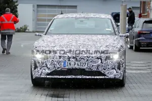 Audi A6 Avant e-tron - Foto spia 2-11-2023 - 2