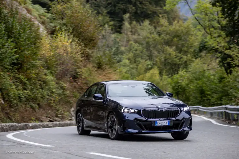 BMW Serie 5 2023 - Primo contatto - 104