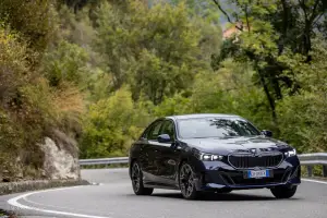BMW Serie 5 2023 - Primo contatto
