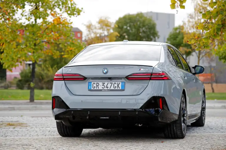 BMW Serie 5 2023 - Primo contatto - 39