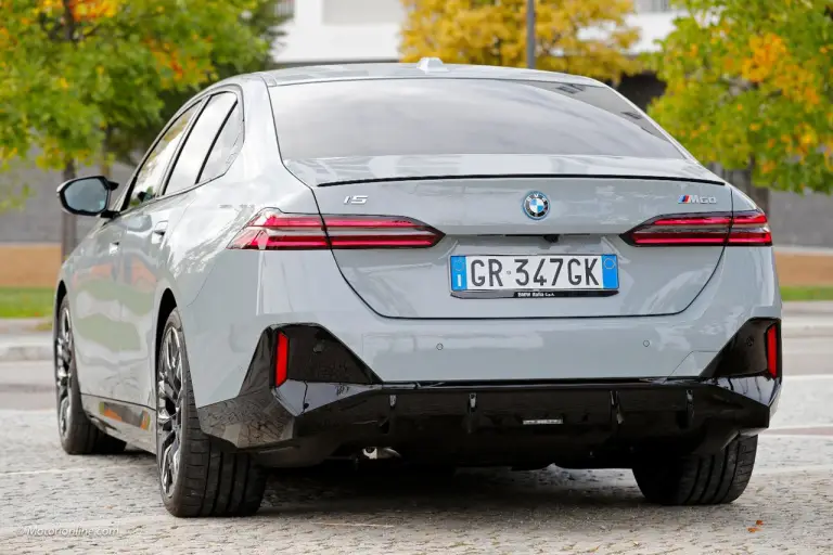 BMW Serie 5 2023 - Primo contatto - 44