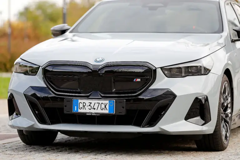 BMW Serie 5 2023 - Primo contatto - 48