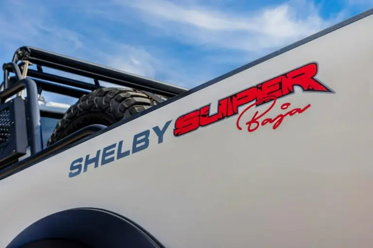 Ford Shelby F-250 Super Baja 2023 - 3
