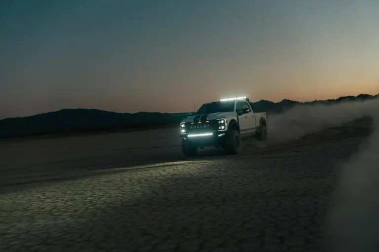 Ford Shelby F-250 Super Baja 2023 - 11