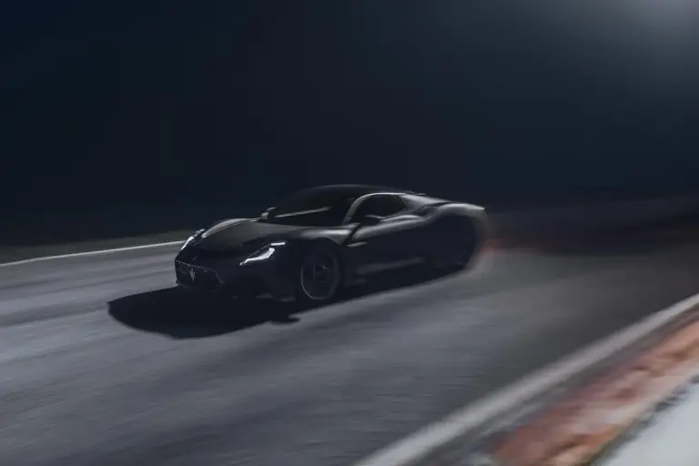 Maserati MC20 Notte - 11