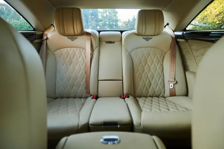 Ares Bentley Mulsanne Coupe - 13