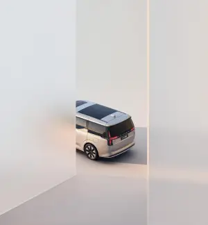 Volvo EM90 - 18