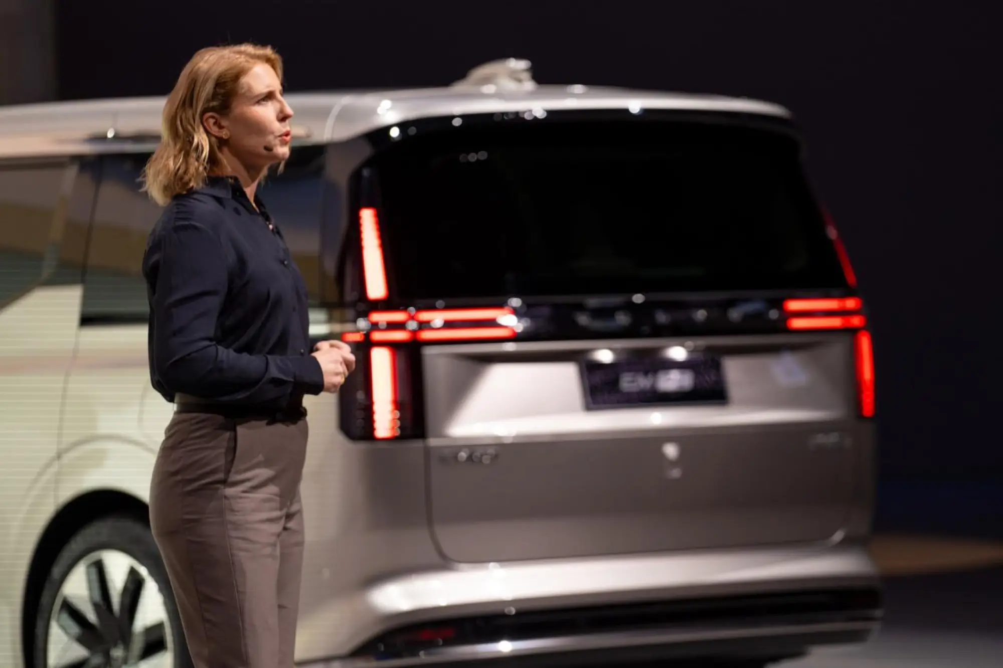 Volvo EM90 - 66