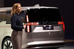 Volvo EM90 - 66