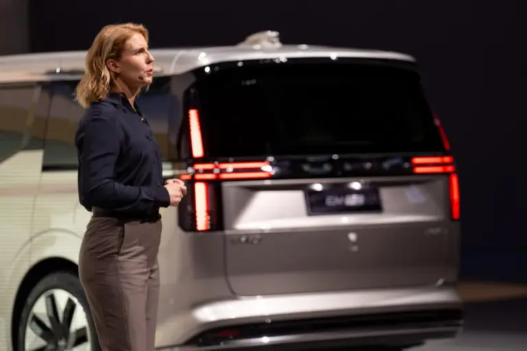 Volvo EM90 - 66