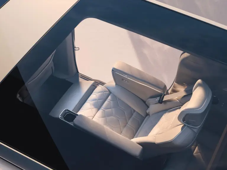 Volvo EM90 - 38
