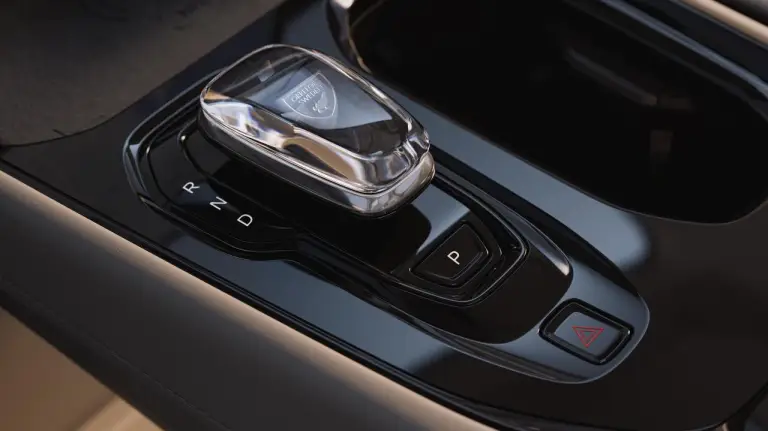 Volvo EM90 - 29