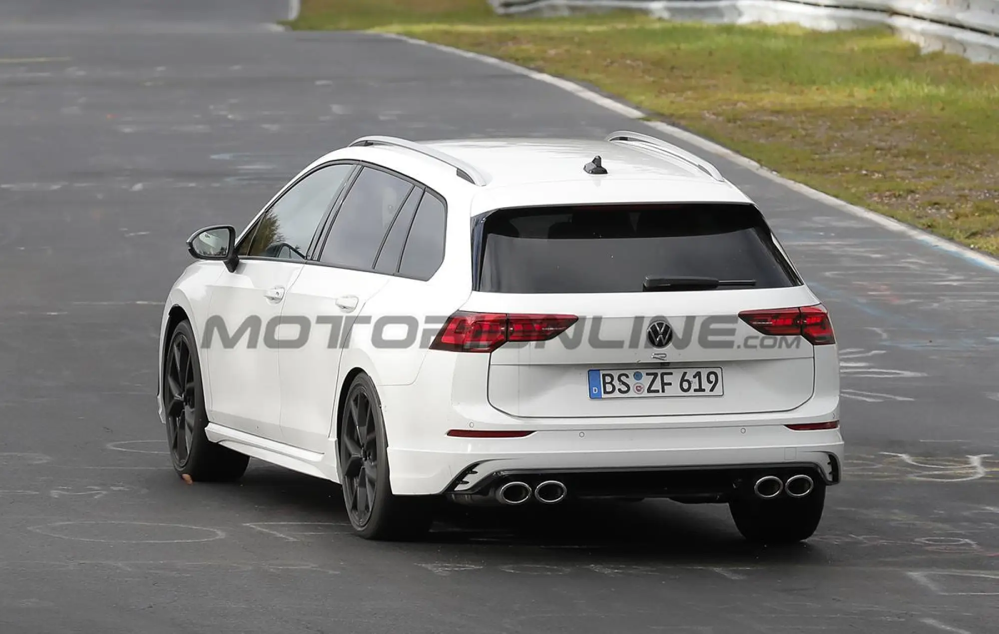 Volkswagen Golf R 2024 - Foto spia 14-11-2023 - 12
