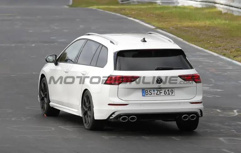 Volkswagen Golf R 2024 - Foto spia 14-11-2023 - 12