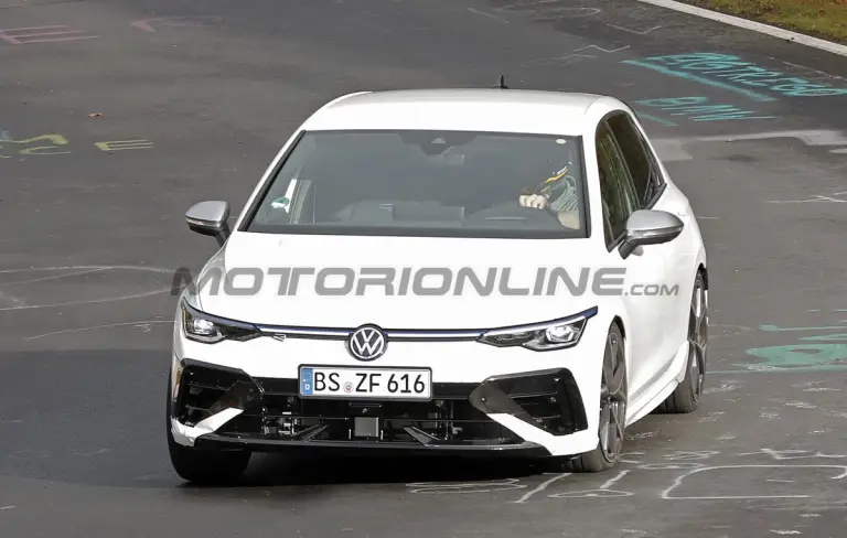 Volkswagen Golf R 2024 - Foto spia 14-11-2023 - 9