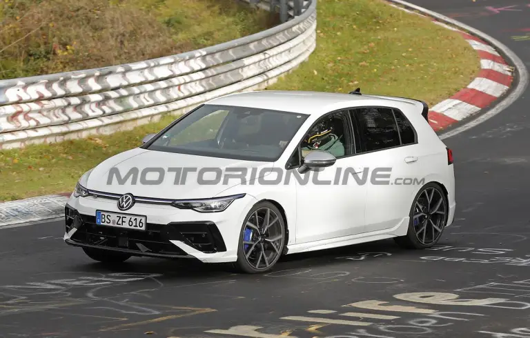 Volkswagen Golf R 2024 - Foto spia 14-11-2023 - 13