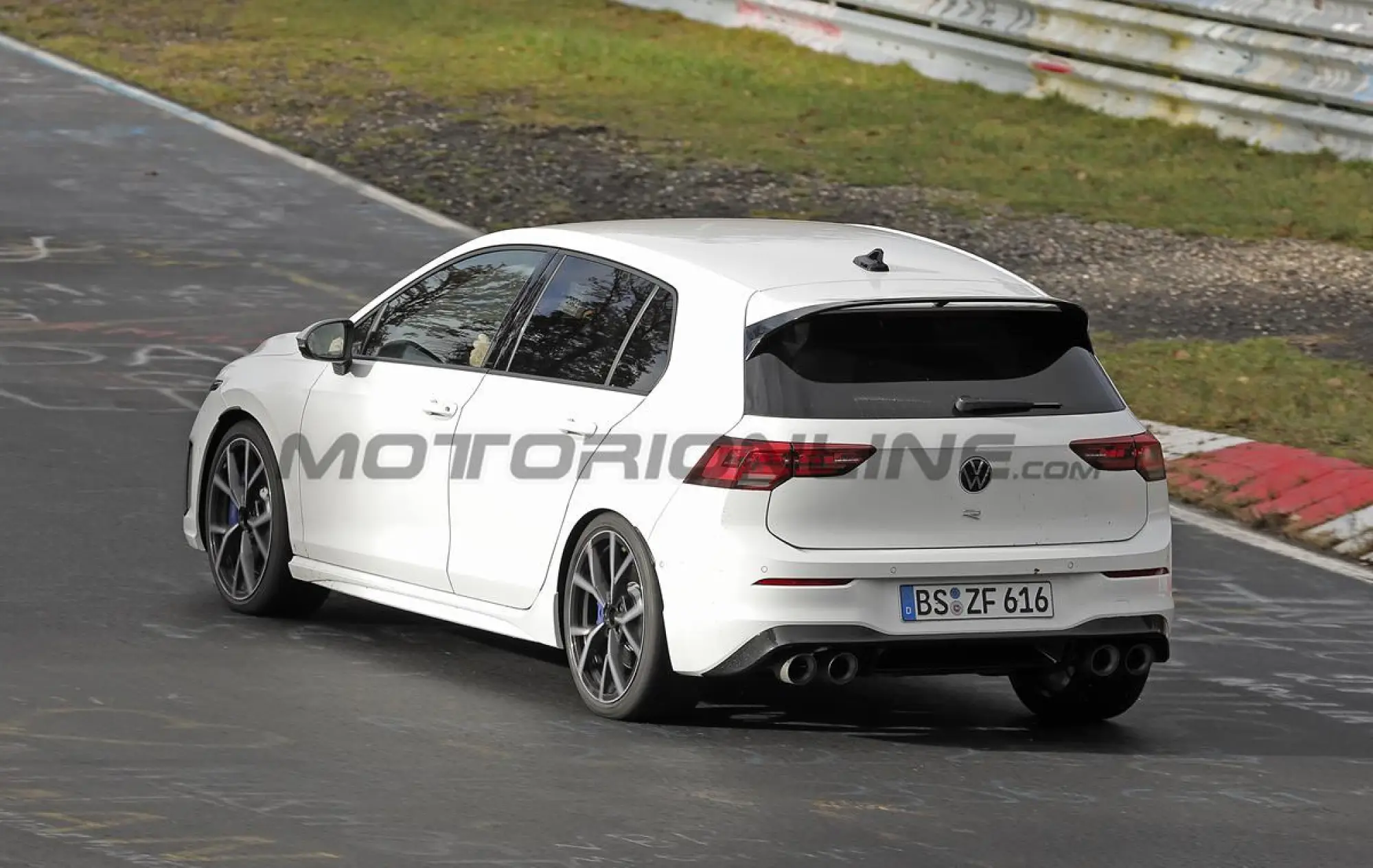 Volkswagen Golf R 2024 - Foto spia 14-11-2023 - 17