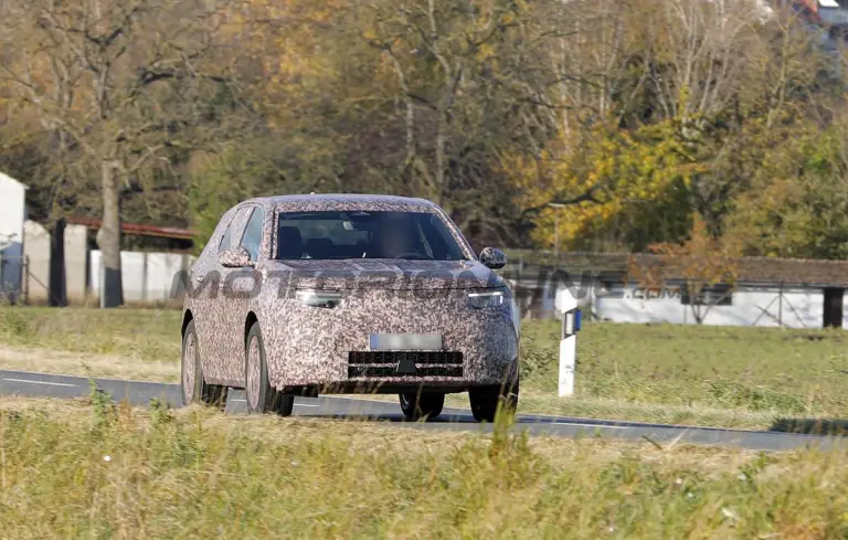 Opel Grandland 2024 - Foto spia 15-11-2023 - 20
