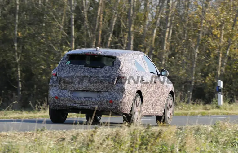 Opel Grandland 2024 - Foto spia 15-11-2023 - 24