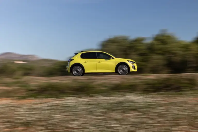 Peugeot e-208 2024 - Prova Tarragona - 20