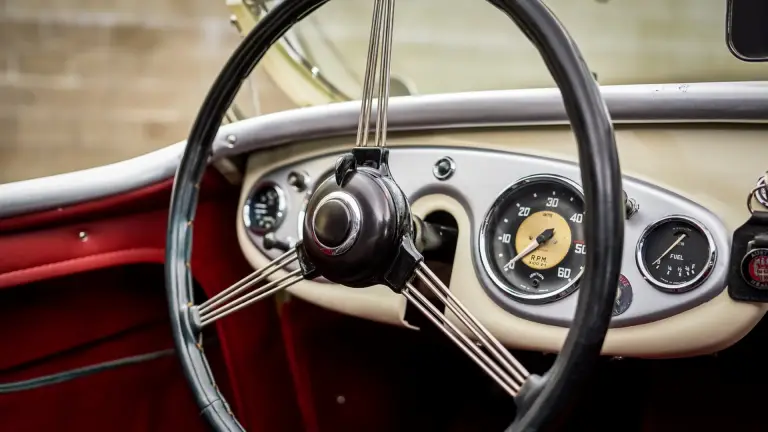 Austin Healey 100M - 3