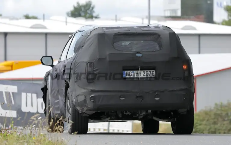 Hyundai Ioniq 7 - Foto spia 16-11-2023 - 11