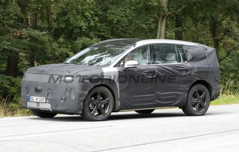 Hyundai Ioniq 7 - Foto spia 16-11-2023 - 6