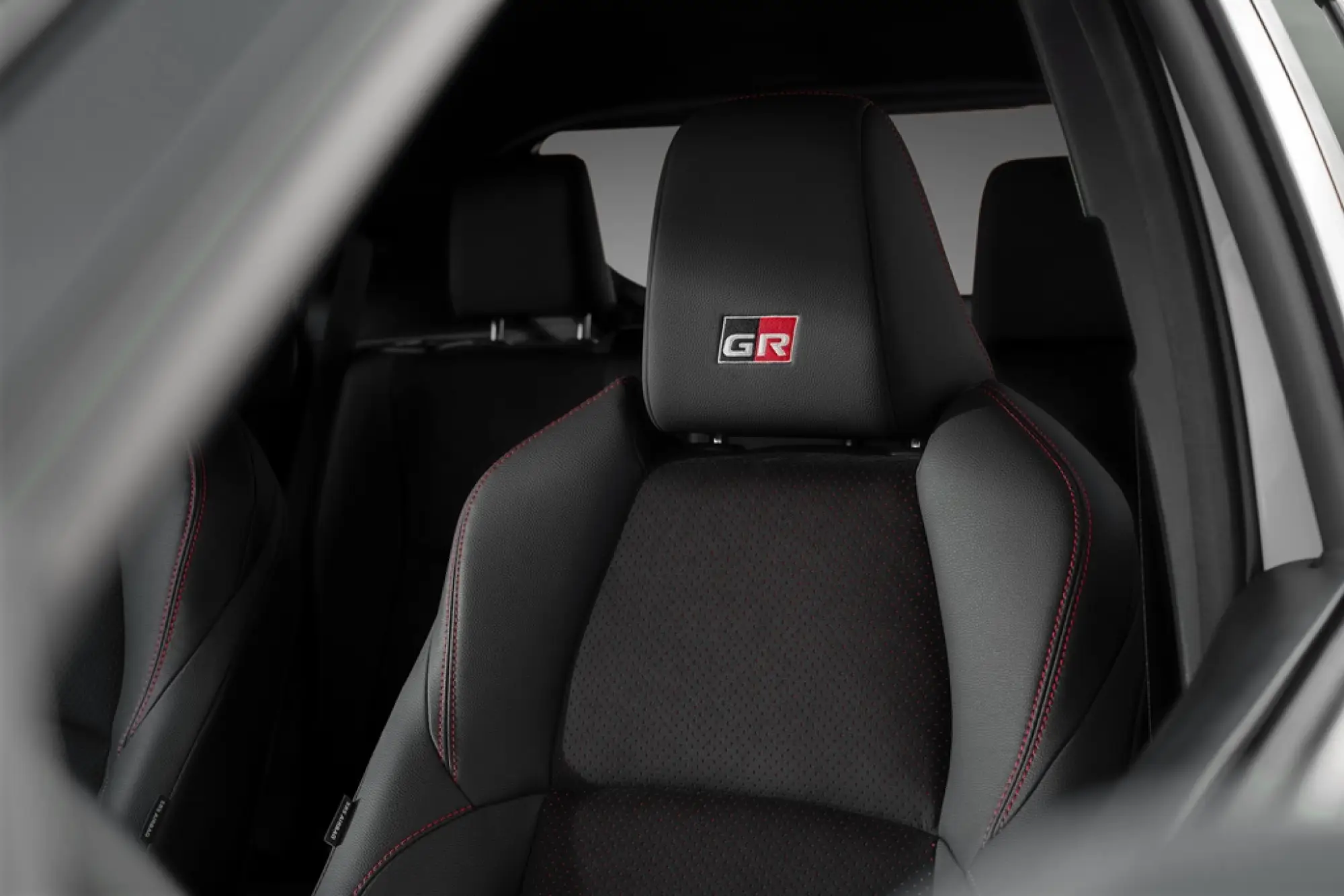 Toyota Yaris Cross 2024 - 16