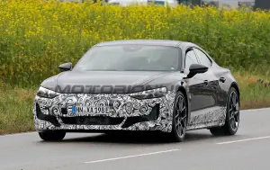 Audi GT e-tron restyling - Foto spia 22-11-2023 - 1