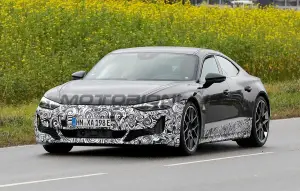 Audi GT e-tron restyling - Foto spia 22-11-2023 - 2