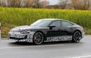 Audi GT e-tron restyling - Foto spia 22-11-2023 - 3