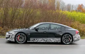 Audi GT e-tron restyling - Foto spia 22-11-2023 - 4